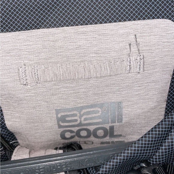 Men  Rain Jacket - Picture 6 of 8